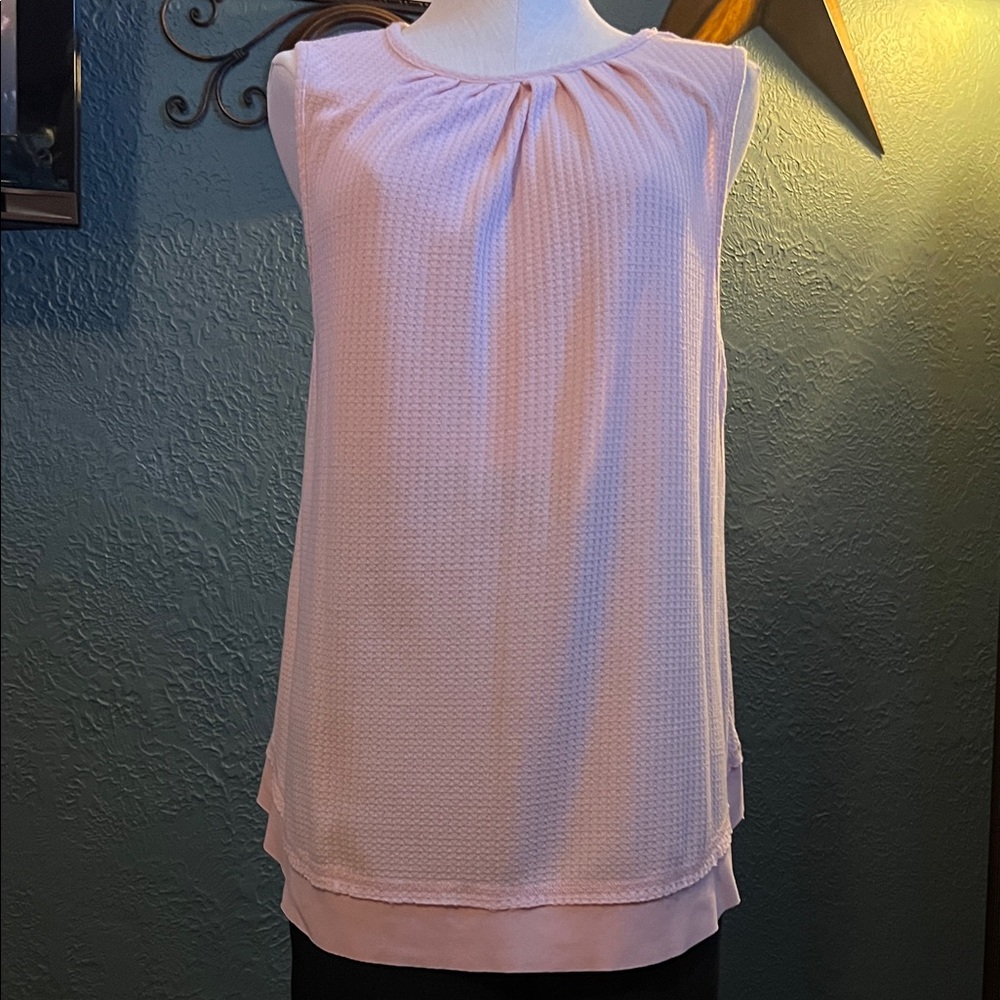 Chic Light Pink Sleeveless Blouse